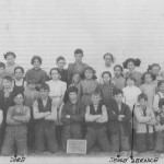 Kenny School 1912. Elva Brewster to right of Bernice. Photo courtesy of Brian Brewster.