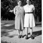 Clara (Miller) Reef (1899-1997) & niece Helen (Miller) Linn (1921-1967)
