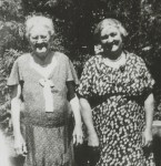 Emily (Bryan) Reid & daughter Pearl (Reid) Brewster (1936 photo) Photo courtesy of Brian Brewster