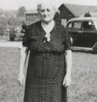 Pearl (Reid) Brewster (1880-1962), Mother's Day 1950 at Dore's, d/o Wm & Emily (Bryan) Reid, w/o Phil Brewster. Photo courtesy of Brian Brewster
