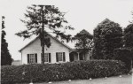 CL Schumm house & yard 1947