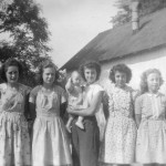 Ella (Roehm) Thieme, Phyllis (Gunsett) Dietrich, Florence (Schumm) Miller holding Virginia (Hofmann) Fickert, Esther (Schumm) Krueckeberg, Helen (Roehm) Schwartz