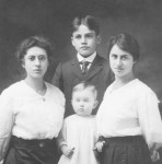 Viola, Wilbert, Edna, Lester Germann (children of Stephen & Rosina Schumm Germann)