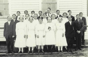 1911 Confirmation class, Zion Lutheran Chatt. Clarence Becher far left row 2.